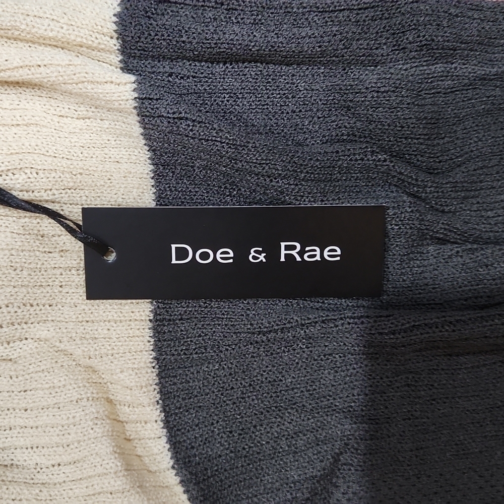 DOE and Rae long cardigan sweater NWT gray and off white knit - Picture 2 of 4